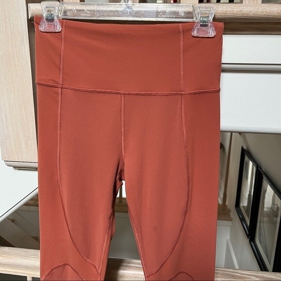ATHLETA Rise Up Rib 7/8 Tight in Rust Small Tall - Picture 5 of 12